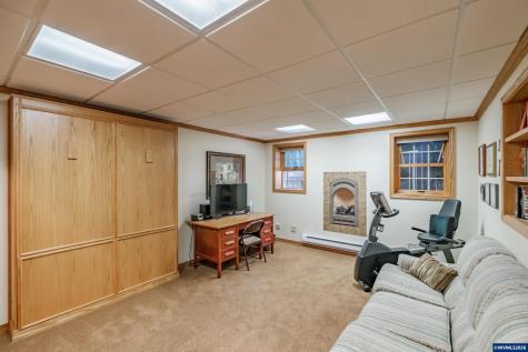 4890 Chauncey Street SE Salem OR 97302-1892