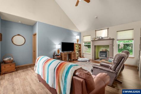 43288 Rodgers Mountain Lp Scio OR 97374-0000