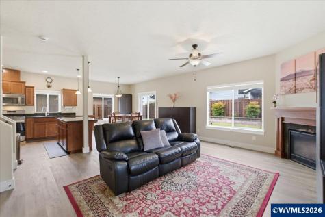 2112 Equestrian Lp S Salem OR 97302