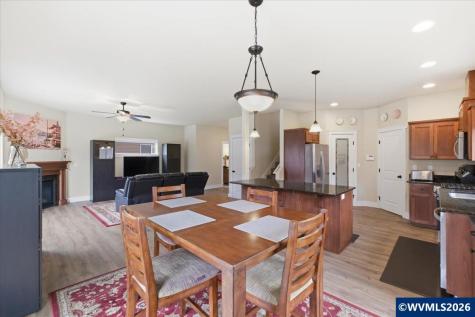 2112 Equestrian Lp S Salem OR 97302