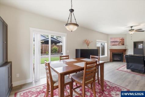 2112 Equestrian Lp S Salem OR 97302