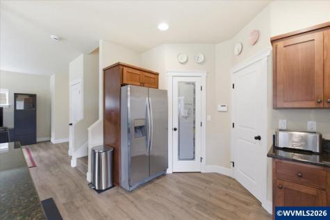 2112 Equestrian Lp S Salem OR 97302
