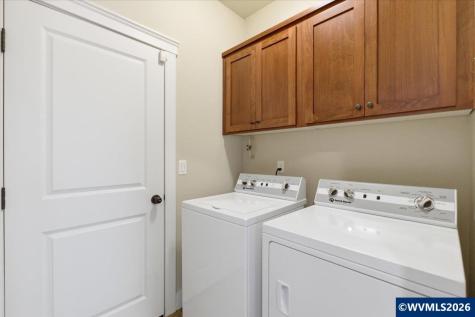 2112 Equestrian Lp S Salem OR 97302