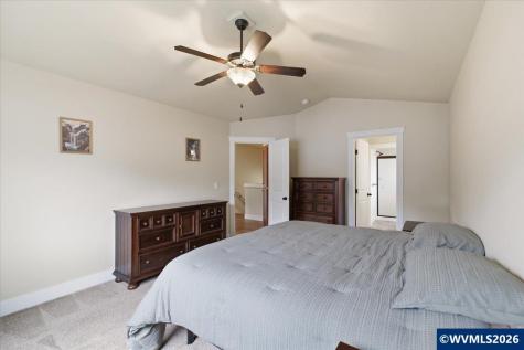 2112 Equestrian Lp S Salem OR 97302