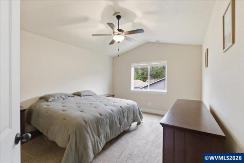 2112 Equestrian Lp S Salem OR 97302