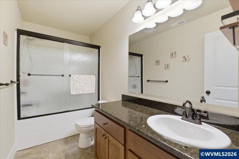 2112 Equestrian Lp S Salem OR 97302