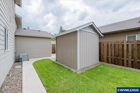 2112 Equestrian Lp S Salem OR 97302