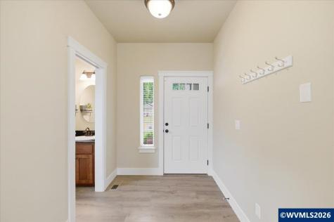 2112 Equestrian Lp S Salem OR 97302