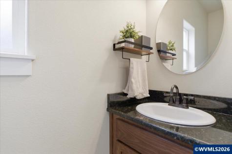 2112 Equestrian Lp S Salem OR 97302