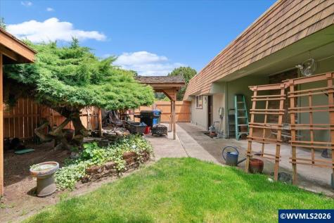 806 Nightingale Court NE Keizer OR 97303