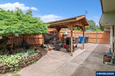 806 Nightingale Court NE Keizer OR 97303