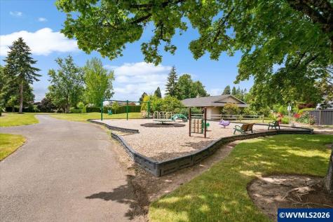 806 Nightingale Court NE Keizer OR 97303