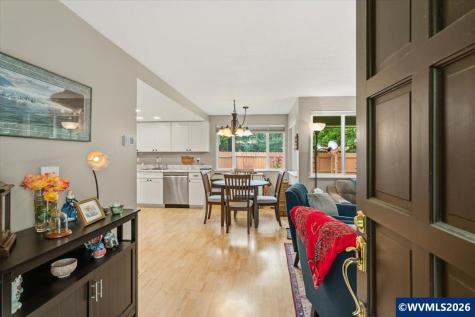 806 Nightingale Court NE Keizer OR 97303
