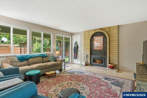 806 Nightingale Court NE Keizer OR 97303