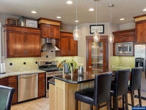 5489 Salal Street SE Salem OR 97306