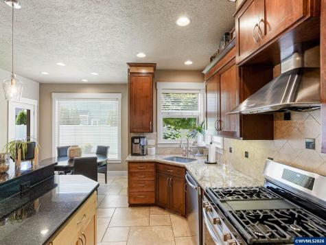 5489 Salal Street SE Salem OR 97306