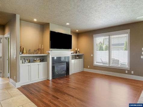 5489 Salal Street SE Salem OR 97306