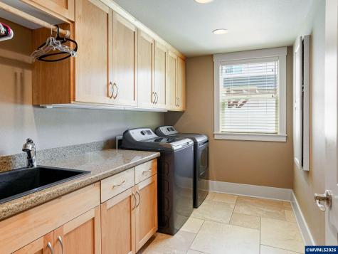 5489 Salal Street SE Salem OR 97306