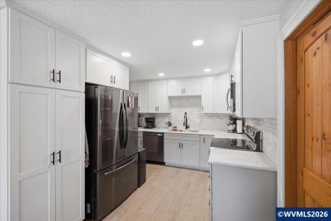 1023 Josephine Street E Monmouth OR 97361