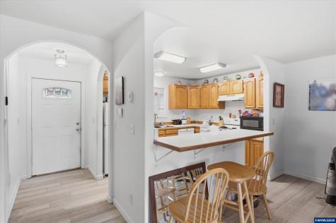 783 W Main Street Sheridan OR 97378