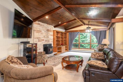 27572 S Kinzy Road Estacada OR 97023