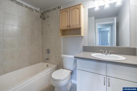 6724 Pierce Court N Keizer OR 97303