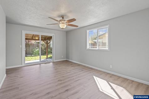 6724 Pierce Court N Keizer OR 97303