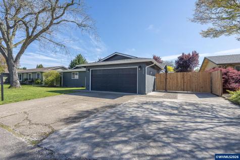 6724 Pierce Court N Keizer OR 97303