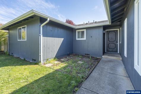 6724 Pierce Court N Keizer OR 97303