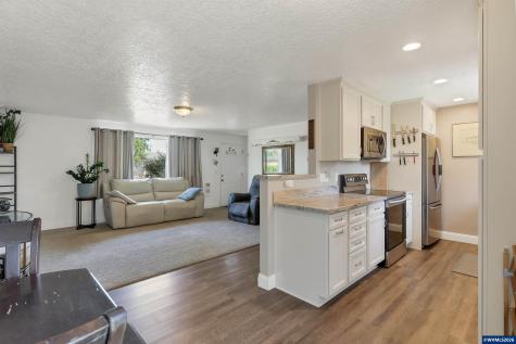815 N 4th Street Aumsville OR 97325