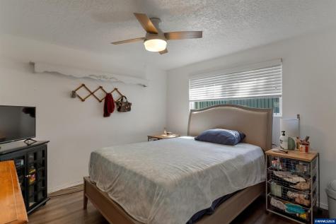 815 N 4th Street Aumsville OR 97325