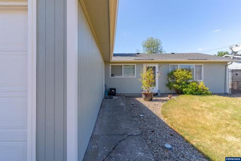 815 N 4th Street Aumsville OR 97325
