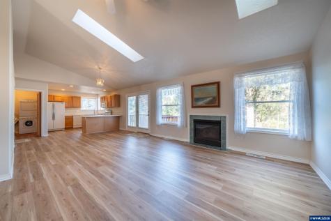 5405 NE Port Lane Lincoln City OR 97367