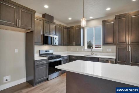 1115 SW Valsetz Avenue Dallas OR 97338