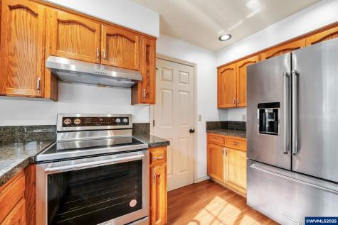 2252 Westfarthing NW Way Salem OR 97304