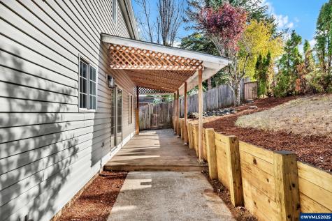 2252 Westfarthing NW Way Salem OR 97304