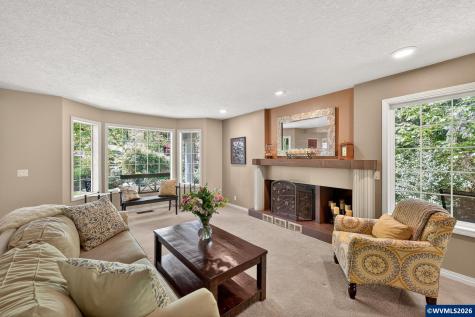 6723 Rippling Brook Drive SE Salem OR 97317-8722