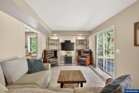 6723 Rippling Brook Drive SE Salem OR 97317-8722