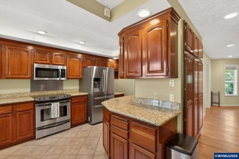 6723 Rippling Brook Drive SE Salem OR 97317-8722