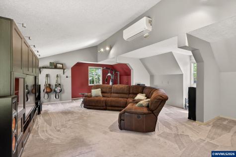 6723 Rippling Brook Drive SE Salem OR 97317-8722