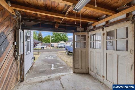 1176 Grove Street Lebanon OR 97355