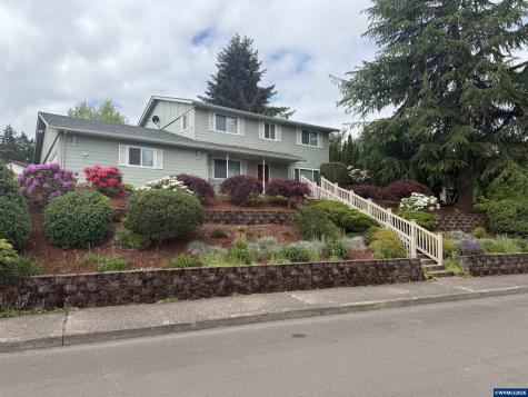 1752 Cumulus Court NW Salem OR 97304