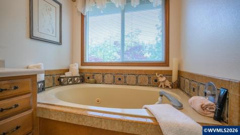 1752 Cumulus Court NW Salem OR 97304