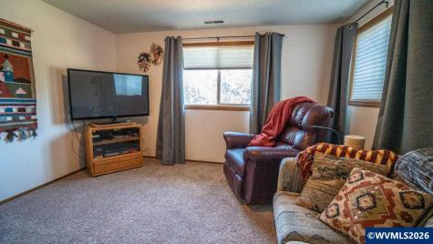1752 Cumulus Court NW Salem OR 97304