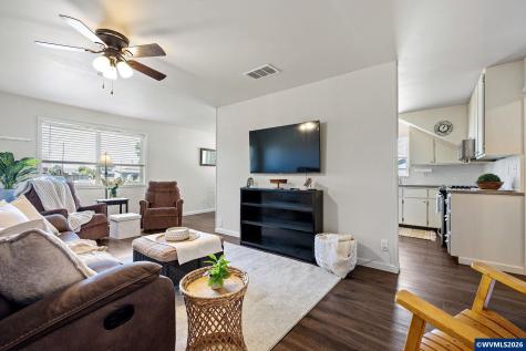112 E 2nd Street Halsey OR 97348