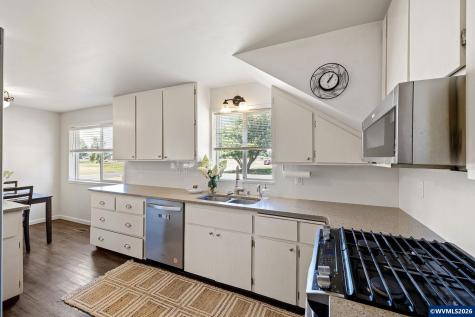 112 E 2nd Street Halsey OR 97348