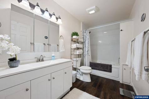 112 E 2nd Street Halsey OR 97348