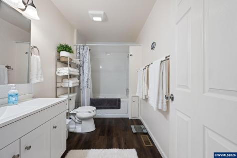 112 E 2nd Street Halsey OR 97348