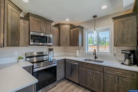 123 Sorbin Avenue E Gates OR 97346