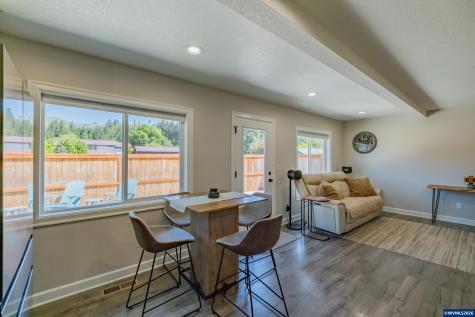 123 Sorbin Avenue E Gates OR 97346